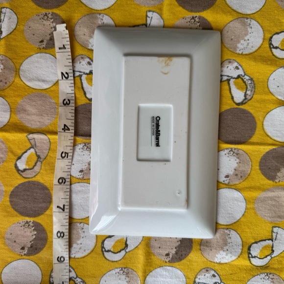 Crate & Barrel A Beer Please sampler plate - Picture 3 of 10